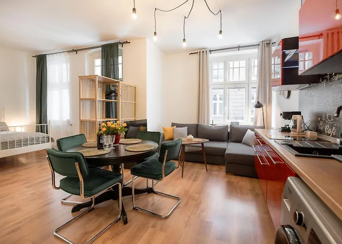 Cozy Studio Near Old Town